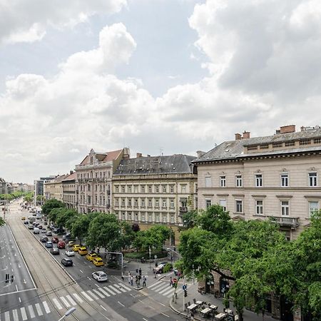 E13 - Grand Boulevard Heritage Suite - Best Location By Bqa Budapest Esterno foto