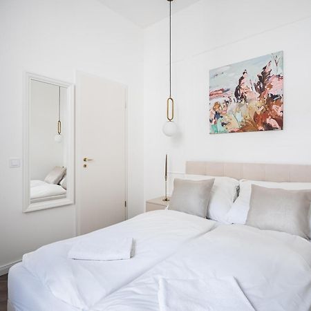 E13 - Grand Boulevard Heritage Suite - Best Location By Bqa Budapest Camera foto