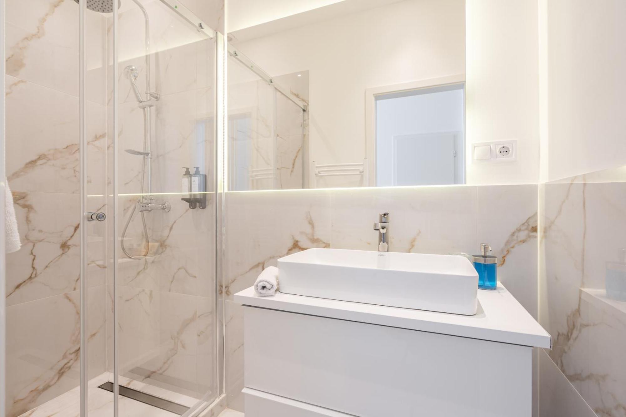 E13 - Grand Boulevard Heritage Suite - Best Location By Bqa Budapest Camera foto