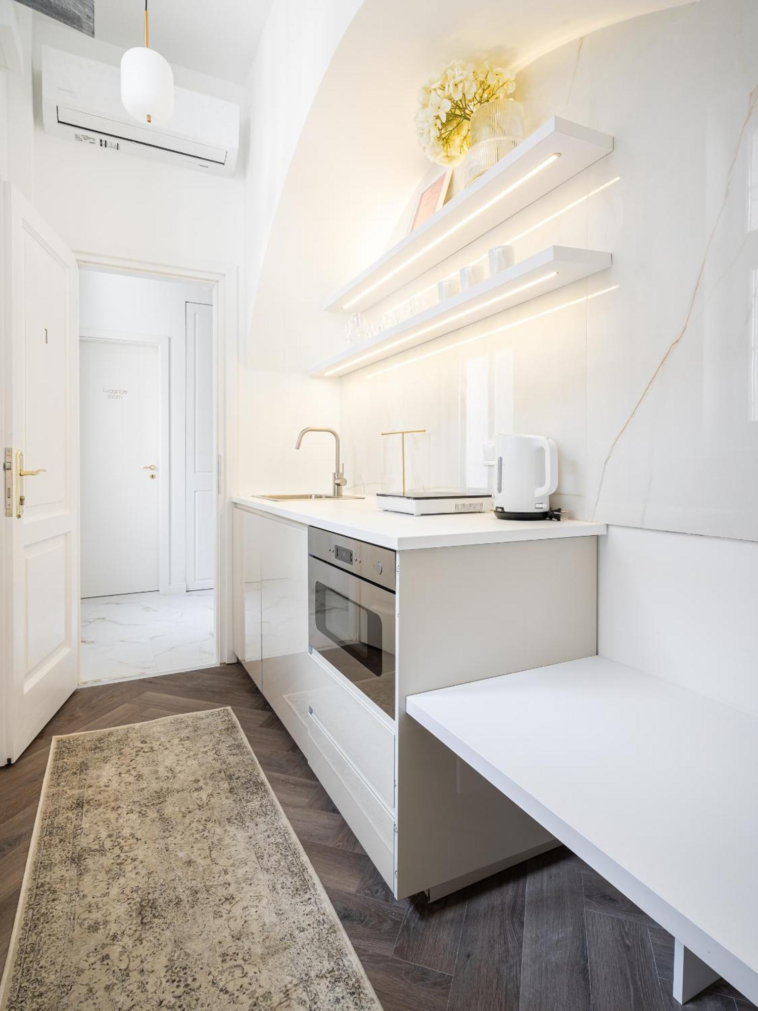 E13 - Grand Boulevard Heritage Suite - Best Location By Bqa Budapest Camera foto
